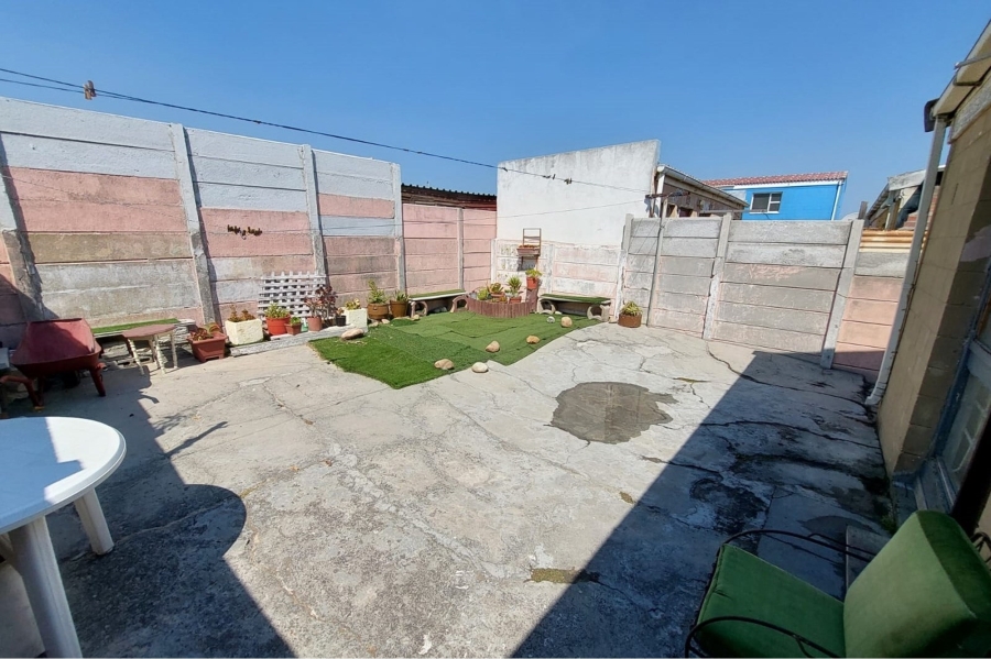 2 Bedroom Property for Sale in Rocklands Western Cape